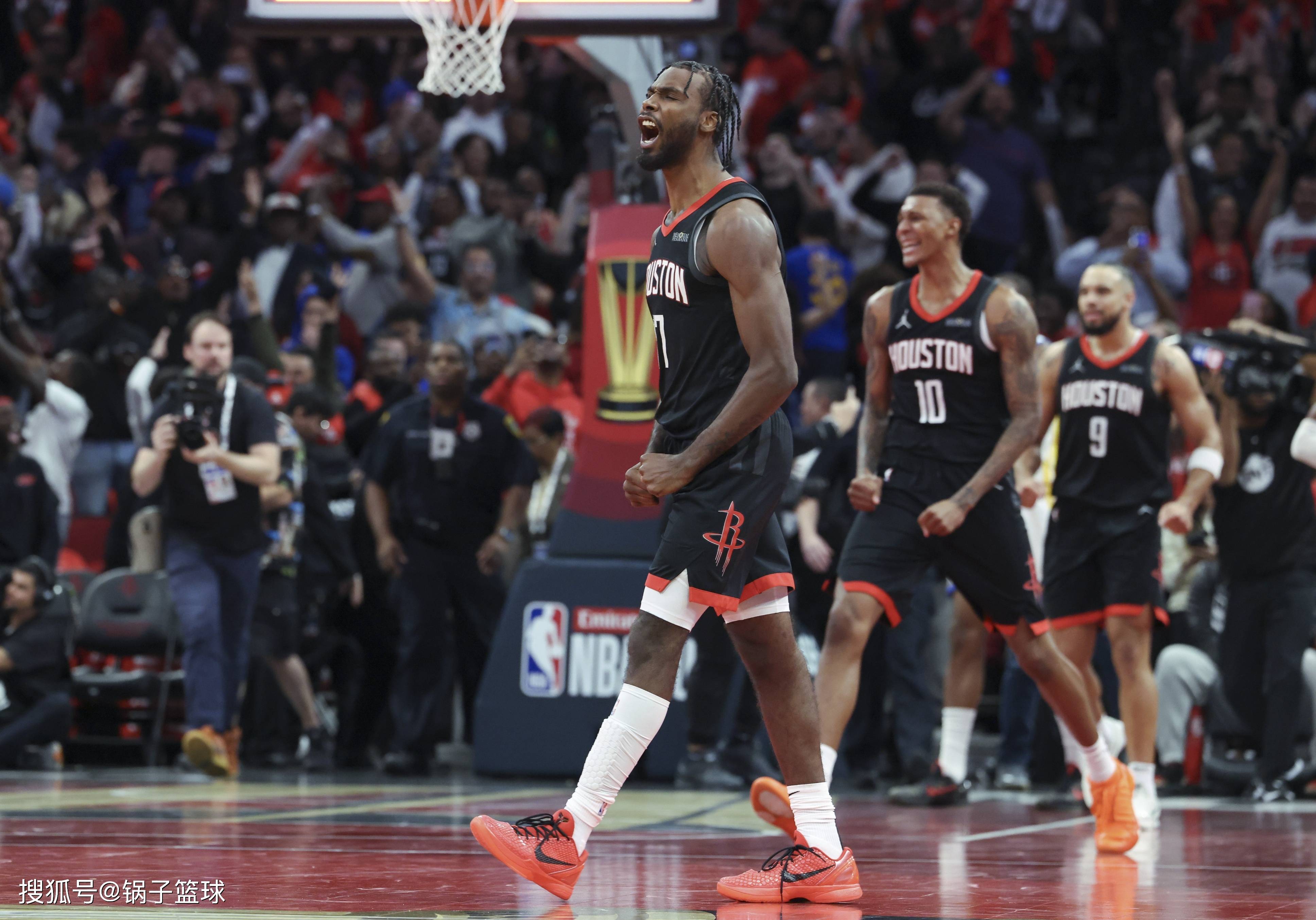 星空体育-ESPN建议火箭和雄鹿进行7换2交易，谈判以换取字母哥(火箭被雄鹿逆转)