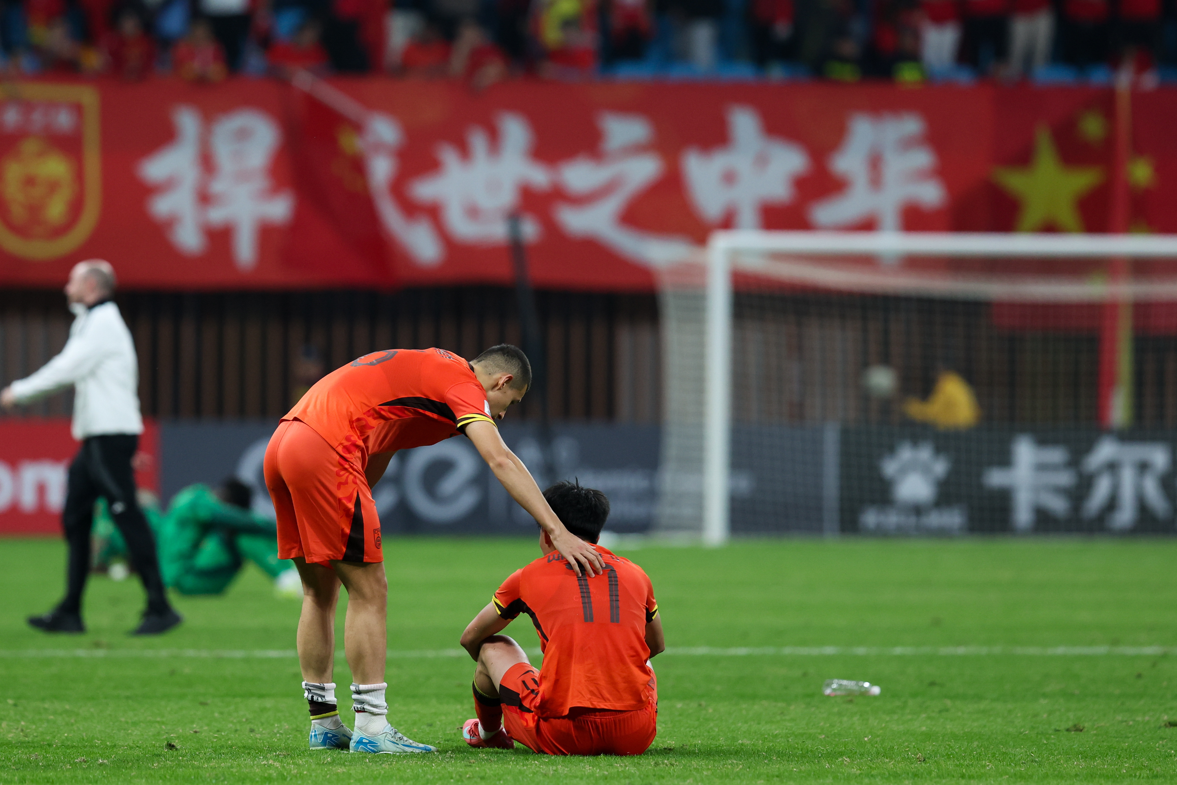 包含亚洲足球俱乐部联赛的热门球队备战下一个比赛的词条